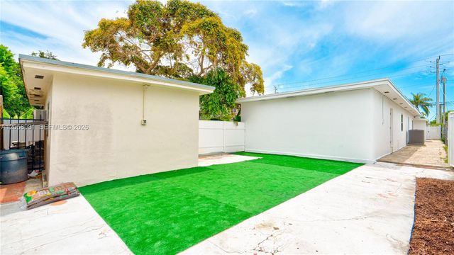 2953 SW 23rd St 55, Miami, FL 33145