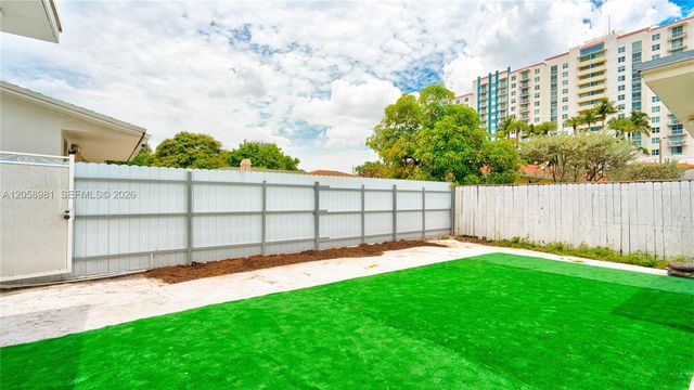 2953 SW 23rd St 55, Miami, FL 33145