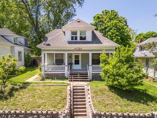 1622 S 22nd Street, St Joseph, MO 64507