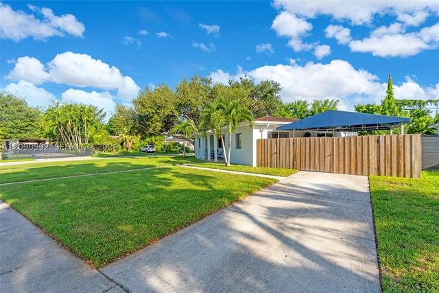 6891 SW 48th Ter, Miami, FL 33155