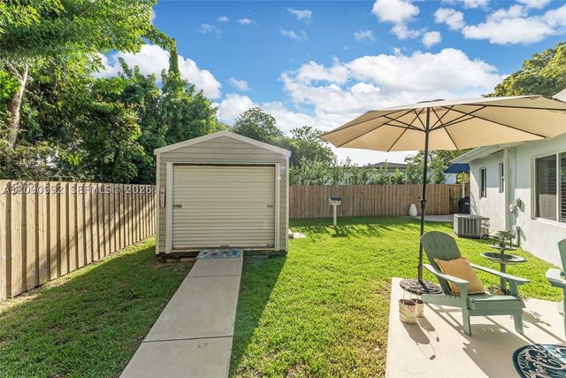 6891 SW 48th Ter, Miami, FL 33155