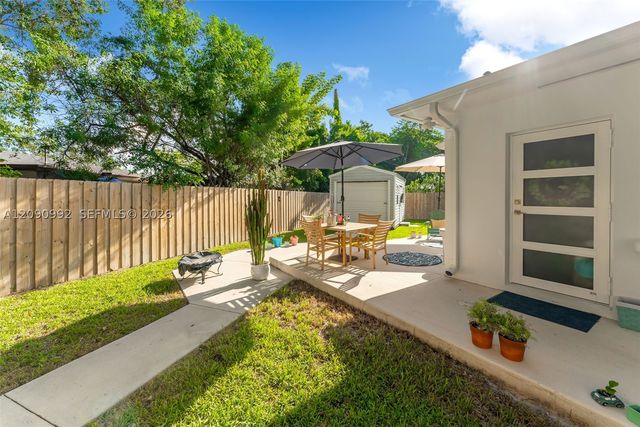 6891 SW 48th Ter, Miami, FL 33155