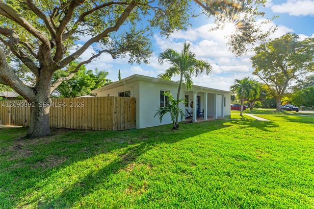 6891 SW 48th Ter, Miami, FL 33155