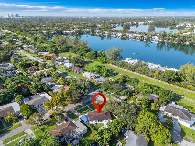 6891 SW 48th Ter, Miami, FL 33155