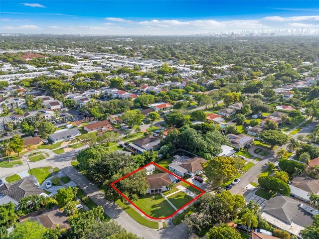 6891 SW 48th Ter, Miami, FL 33155