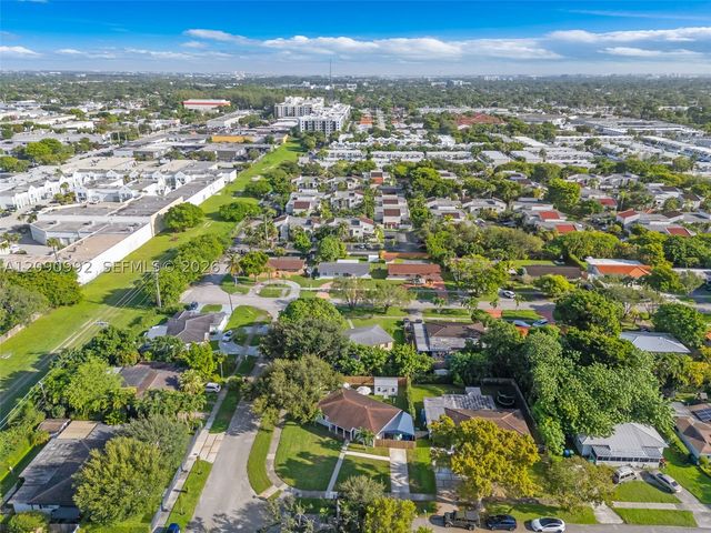 6891 SW 48th Ter, Miami, FL 33155