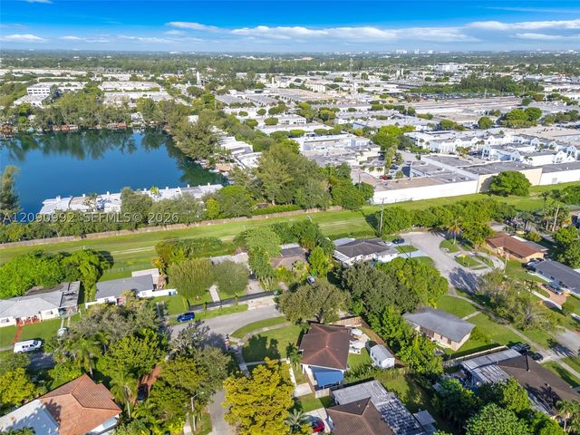 6891 SW 48th Ter, Miami, FL 33155