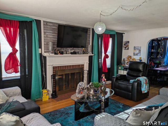 739 Center Street, Manchester, CT 06040