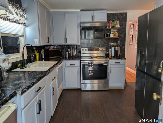 739 Center Street, Manchester, CT 06040