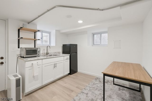 60 Searing St, Dover Town, NJ 07801