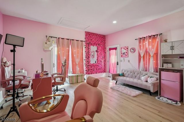 60 Searing St, Dover Town, NJ 07801