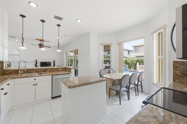 4909 NW 115th Way, Coral Springs, FL 33076