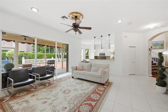 4909 NW 115th Way, Coral Springs, FL 33076