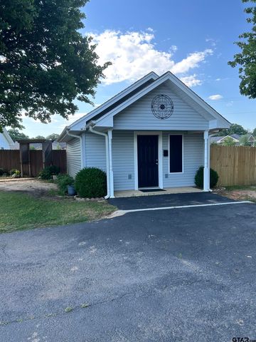 13769 Jennifer St, Lindale, TX 75771