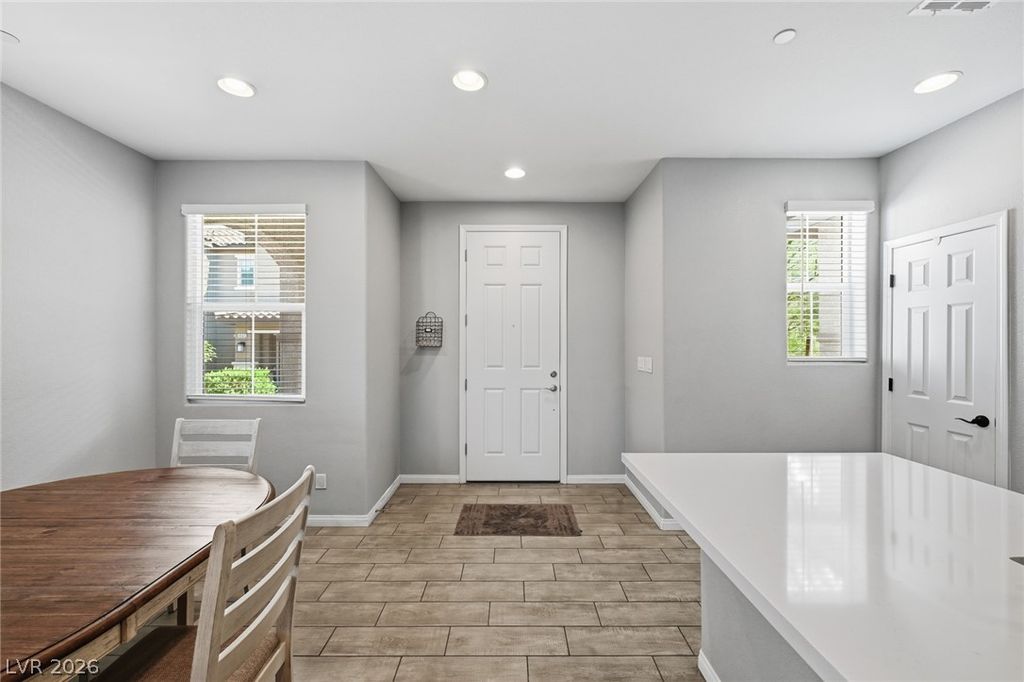 4562 Queens Hill Street, North Las Vegas, NV 89031 — photo 4