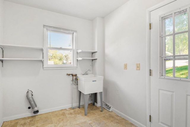 225 Hillside Avenue, Stoughton, WI 53589