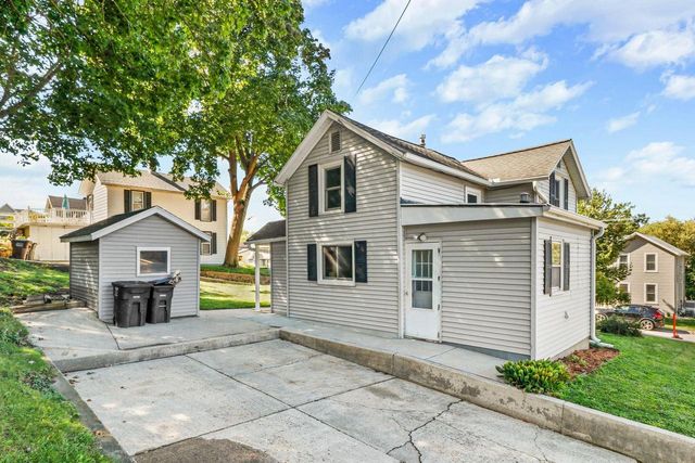225 Hillside Avenue, Stoughton, WI 53589