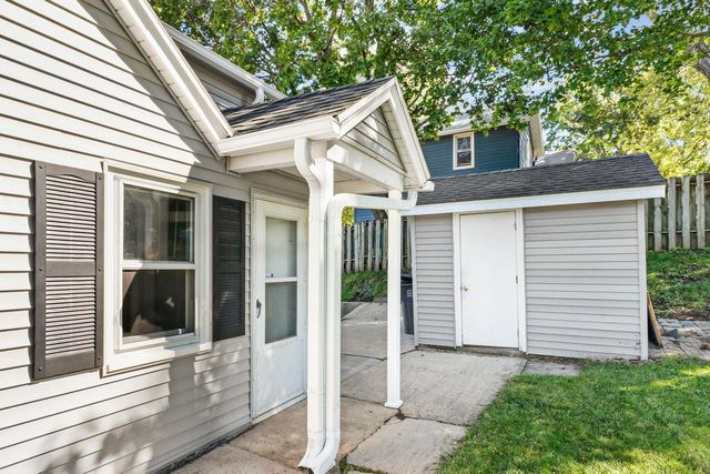 225 Hillside Avenue, Stoughton, WI 53589