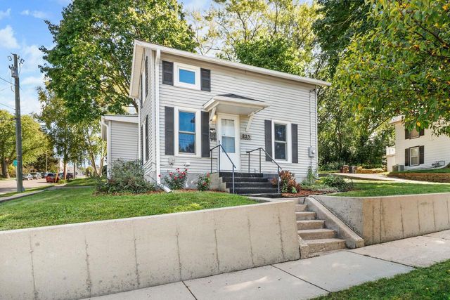 225 Hillside Avenue, Stoughton, WI 53589