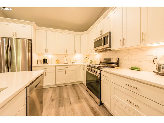 5762 Ne VOYAGE Way, Lincoln City, OR 97367