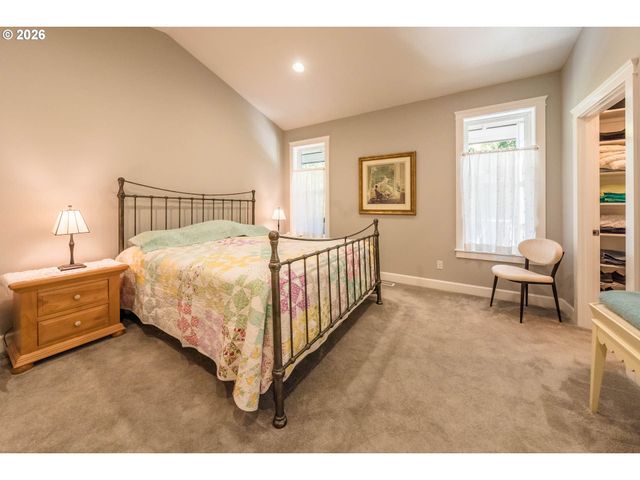 5762 Ne VOYAGE Way, Lincoln City, OR 97367