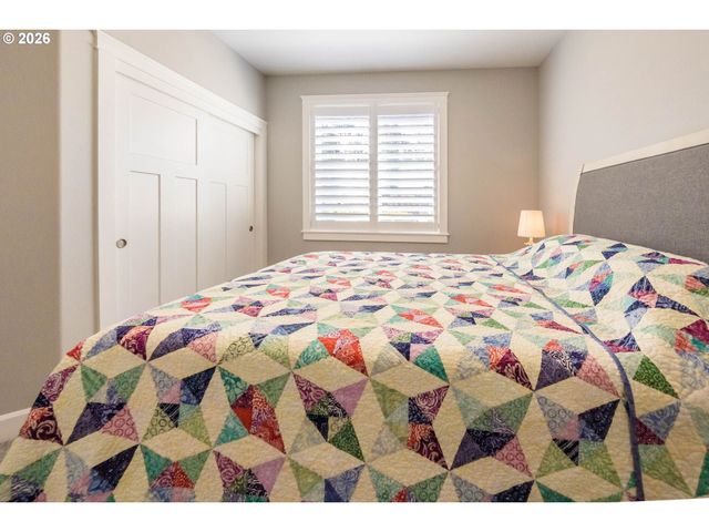 5762 Ne VOYAGE Way, Lincoln City, OR 97367