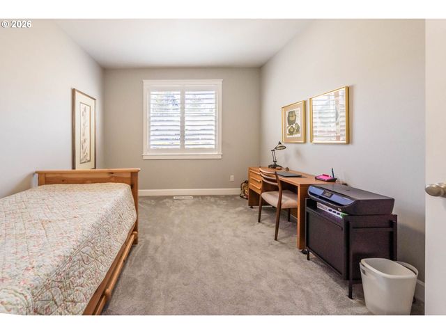 5762 Ne VOYAGE Way, Lincoln City, OR 97367