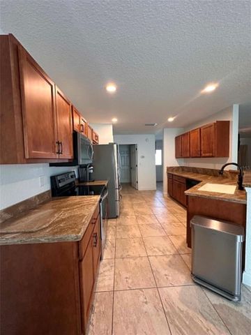 999 SE 69TH AVENUE, Ocala, FL 34472