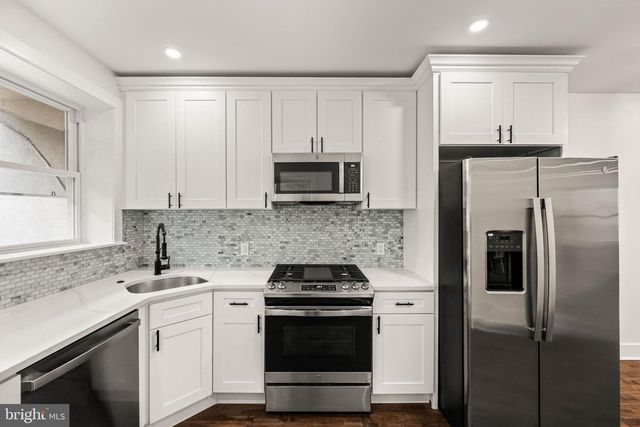 2523 W THOMPSON ST, Philadelphia, PA 19121