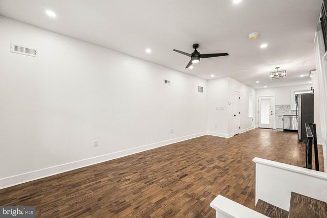 2523 W THOMPSON ST, Philadelphia, PA 19121