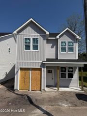 1114 N 6th Street, Wilmington, NC 28401