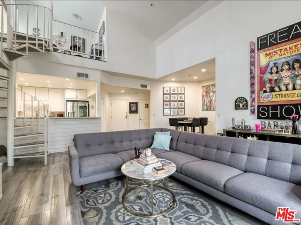 4477 Woodman Avenue 304, Sherman Oaks, CA 91423 — photo 3