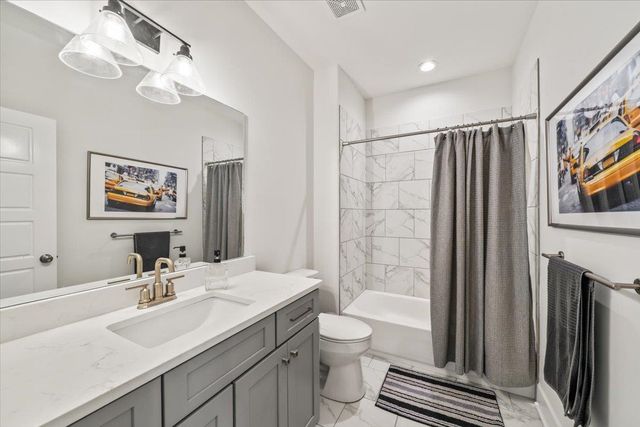 421 CATAWBA VALLEY DR, Collierville, TN 38017