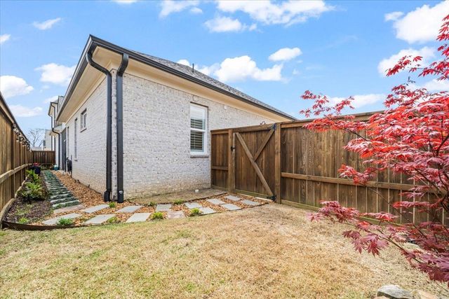 421 CATAWBA VALLEY DR, Collierville, TN 38017