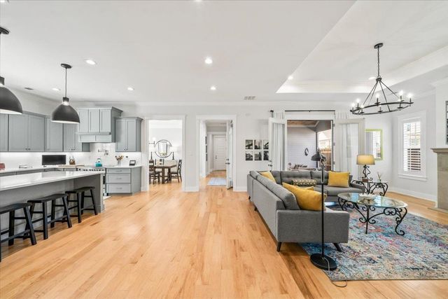 421 CATAWBA VALLEY DR, Collierville, TN 38017