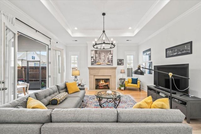 421 CATAWBA VALLEY DR, Collierville, TN 38017