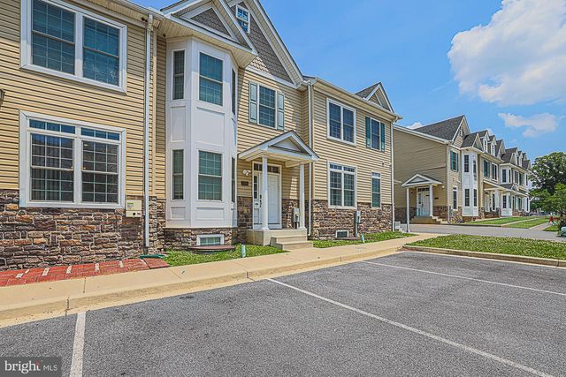 3709 FORDS LN, Baltimore, MD 21215