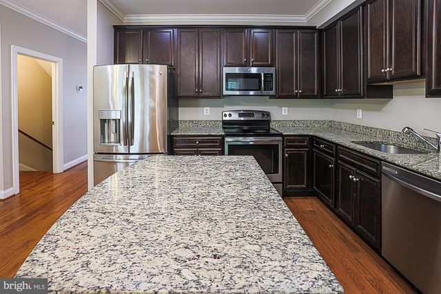 3709 FORDS LN, Baltimore, MD 21215