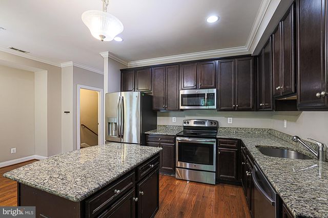 3709 FORDS LN, Baltimore, MD 21215