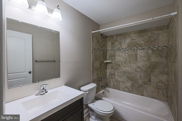 3709 FORDS LN, Baltimore, MD 21215