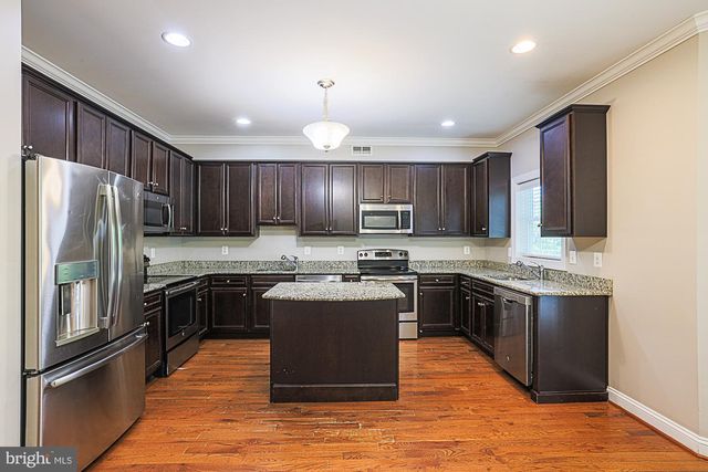 3709 FORDS LN, Baltimore, MD 21215