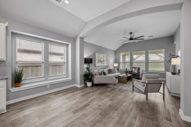 7917 Spring Run Drive, Magnolia, TX 77354