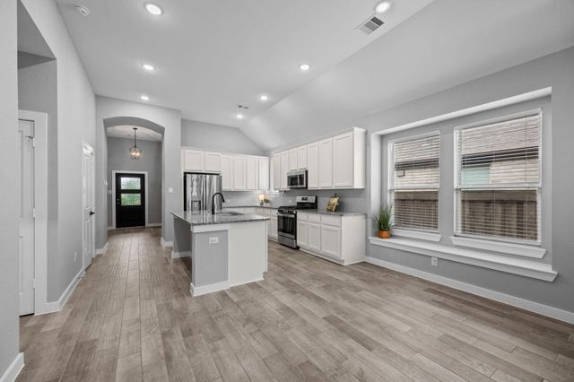 7917 Spring Run Drive, Magnolia, TX 77354