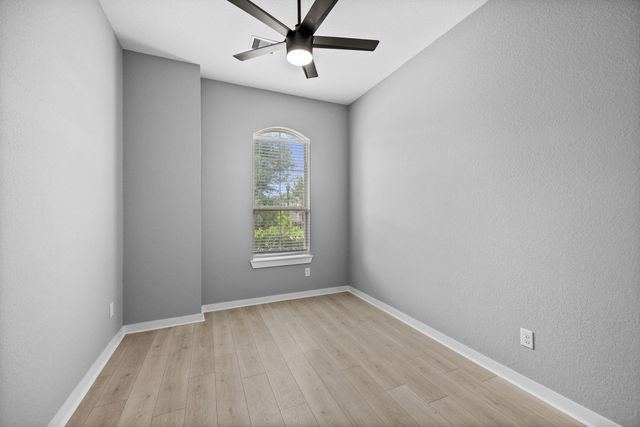 7917 Spring Run Drive, Magnolia, TX 77354