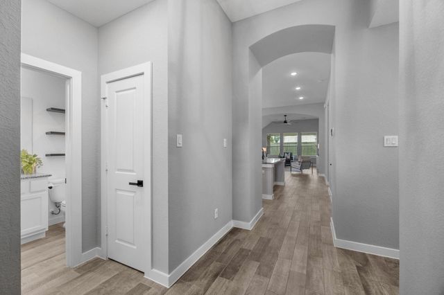 7917 Spring Run Drive, Magnolia, TX 77354