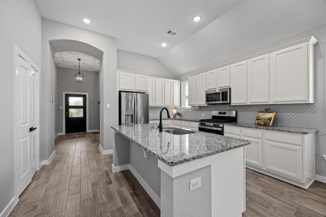 7917 Spring Run Drive, Magnolia, TX 77354