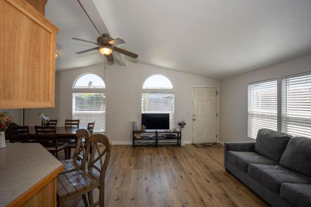 20 Russell Road, Salinas, CA 93906