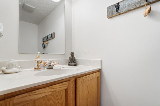 8910 Sedona Court, Lewis Center, OH 43035