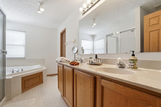 8910 Sedona Court, Lewis Center, OH 43035