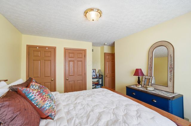 8910 Sedona Court, Lewis Center, OH 43035